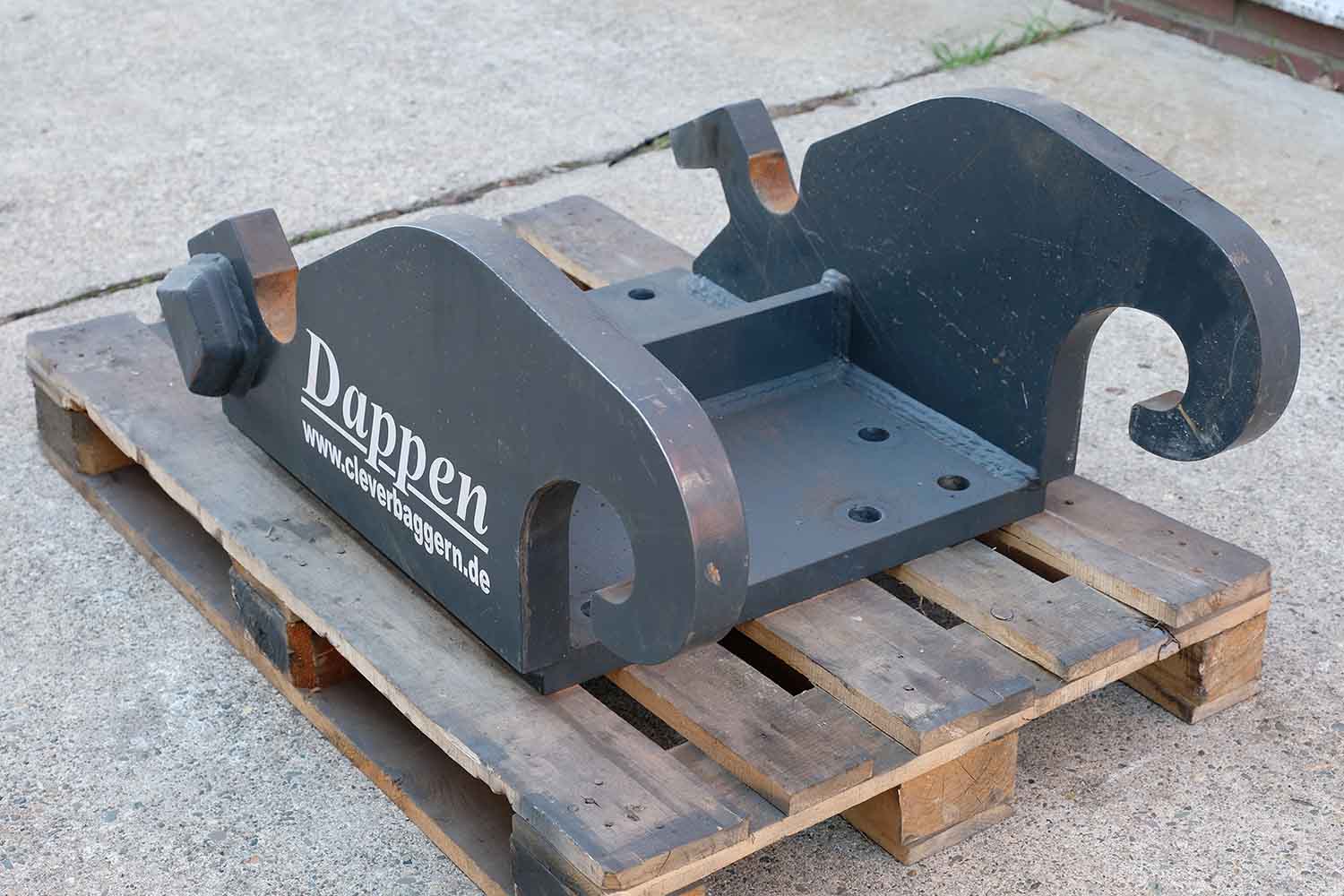 Dappen Werkzeug- und Maschinenbau | Products Dappen adapter plate Verachtert CW45S | dark grey adapter plate