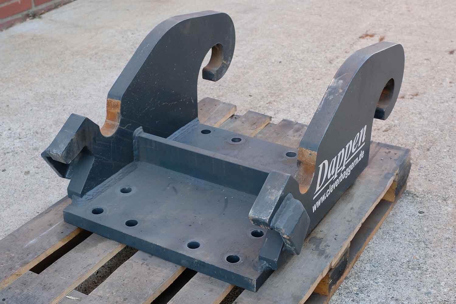Dappen Werkzeug- und Maschinenbau | Products Dappen adapter plate Verachtert CW45S | dark grey adapter plate Figure 3